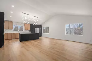 1430 Holland Pl, Downers Grove, IL 60515 - Photo 5