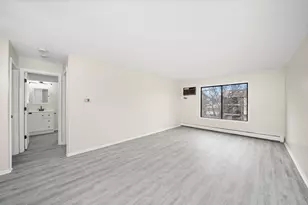 2710 Northcreek Dr, Woodridge, IL 60517 - Photo 5