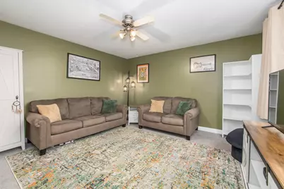 307 E Main Street Road, Cary, IL 60013 - Photo 15