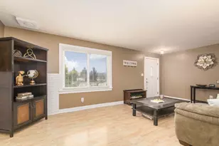 307 E Main Street Rd, Cary, IL 60013 - Photo 5