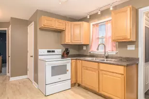 307 E Main Street Rd, Cary, IL 60013 - Photo 11