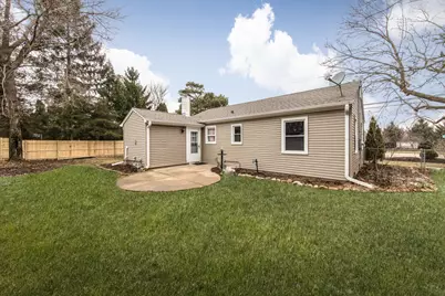 307 E Main Street Road, Cary, IL 60013 - Photo 3