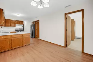 5324 S Long Ave, Chicago, IL 60638 - Photo 7