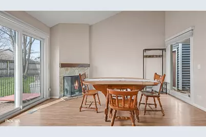 30W021 Danbury Drive, Warrenville, IL 60555 - Photo 5