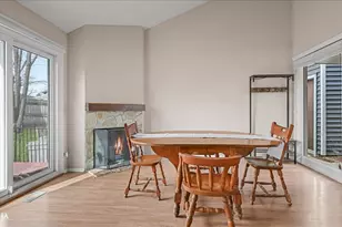 30W021 Danbury Dr, Warrenville, IL 60555 - Photo 5