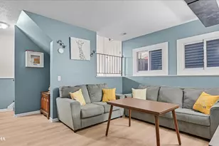 30W021 Danbury Dr, Warrenville, IL 60555 - Photo 3