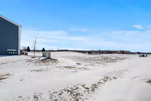 1124 Gillespie Ln, Yorkville, IL 60560 - Photo 15