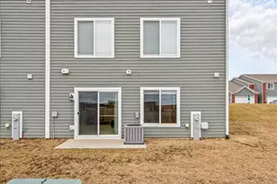 940 Gillespie Ln, Yorkville, IL 60560 - Photo 35