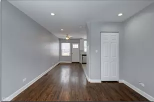 654 E 105th St, Chicago, IL 60628 - Photo 5