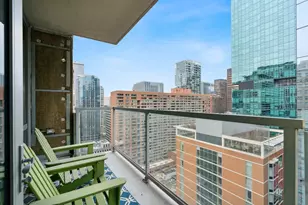 160 E Illinois St, Chicago, IL 60611 - Photo 17