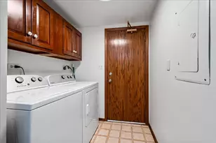 6400 N Cicero Ave, Lincolnwood, IL 60712 - Photo 21