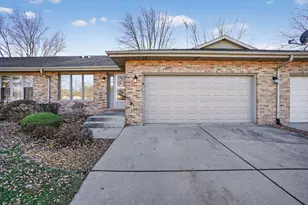 102 Wyndstone Dr, Elwood, IL 60421 - Photo 1