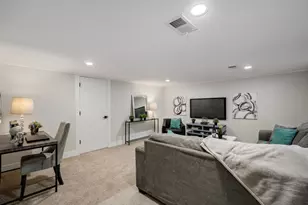 932 N Wheeling Rd, Mount Prospect, IL 60056 - Photo 15