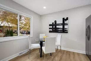 932 N Wheeling Rd, Mount Prospect, IL 60056 - Photo 7