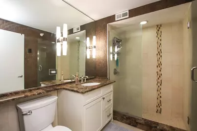 2 E Erie Street #2101, Chicago, IL 60611 - Photo 13