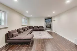 6025 N Hiawatha Ave, Chicago, IL 60646 - Photo 25