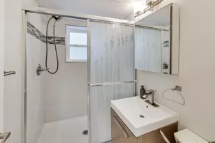 6025 N Hiawatha Ave, Chicago, IL 60646 - Photo 27