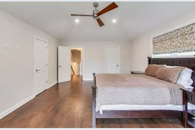 6025 N Hiawatha Avenue, Chicago, IL 60646 - Photo 19