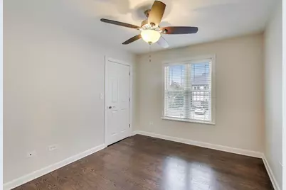 6025 N Hiawatha Avenue, Chicago, IL 60646 - Photo 23