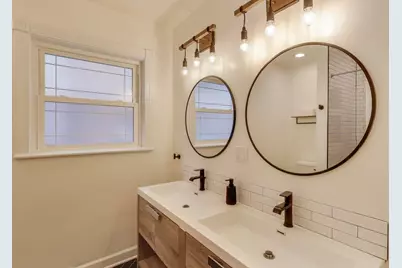 6025 N Hiawatha Avenue, Chicago, IL 60646 - Photo 15