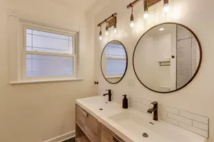 6025 N Hiawatha Ave, Chicago, IL 60646 - Photo 15