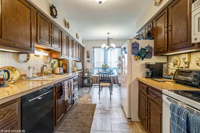 8100 W Foster Lane #510, Niles, IL 60714 - Photo 7