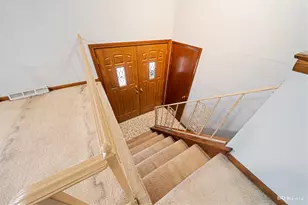 9837 Massasoit Ave, Oak Lawn, IL 60453 - Photo 5