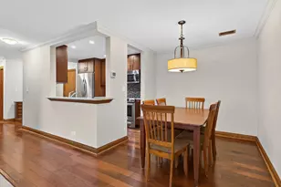 907 Curtiss St, Downers Grove, IL 60515 - Photo 3