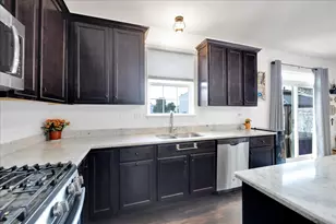 435 Fawn Dr, Oswego, IL 60543 - Photo 13