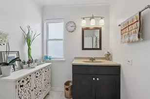 1106 Stratford Ct, Elgin, IL 60120 - Photo 21