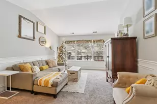 1106 Stratford Ct, Elgin, IL 60120 - Photo 7