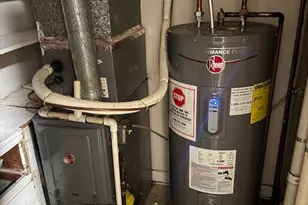 4855 W Cortez St, Chicago, IL 60051 - Photo 11