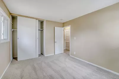 17 S Bartlett Road, Streamwood, IL 60107 - Photo 11