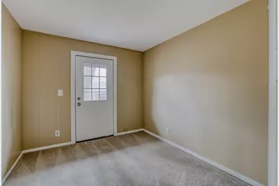 17 S Bartlett Road, Streamwood, IL 60107 - Photo 9