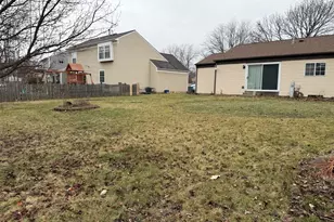 3115 Village Green Dr, Aurora, IL 60504 - Photo 11