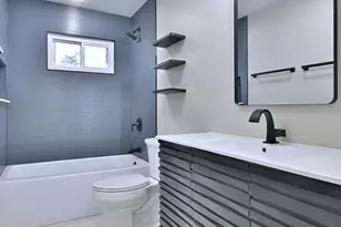 656 W Comstock Ave, Elmhurst, IL 60126 - Photo 27