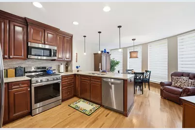 15 Manchester Lane, Elmhurst, IL 60126 - Photo 9