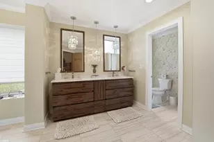 15 Manchester Ln, Elmhurst, IL 60126 - Photo 19