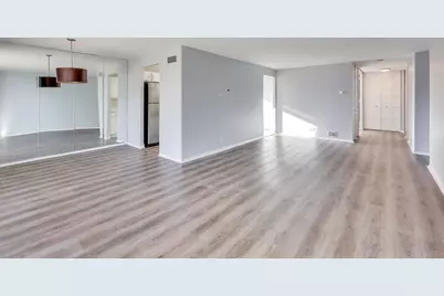 4000 Triumvera Drive #201A, Glenview, IL 60025 - Photo 7