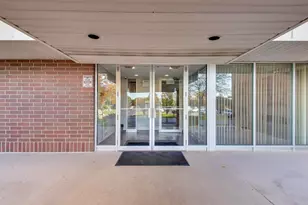 4000 Triumvera Dr, Glenview, IL 60025 - Photo 3