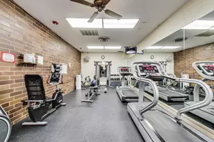 4000 Triumvera Dr, Glenview, IL 60025 - Photo 31