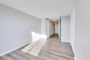 4000 Triumvera Dr, Glenview, IL 60025 - Photo 19