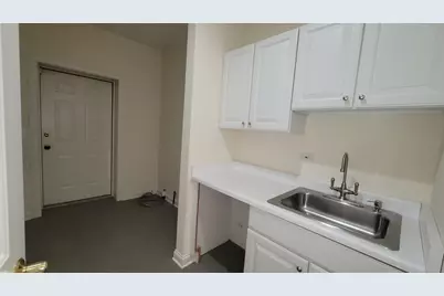 708 Florsheim Drive #106, Libertyville, IL 60048 - Photo 5