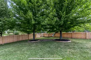 3854 Cheryl Ct, Aurora, IL 60504 - Photo 17