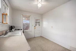 919 Clay St, Woodstock, IL 60098 - Photo 15