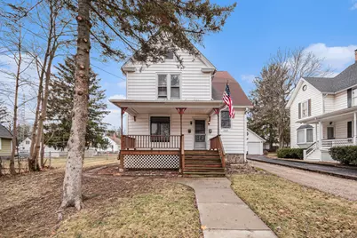 919 Clay Street, Woodstock, IL 60098 - Photo 1