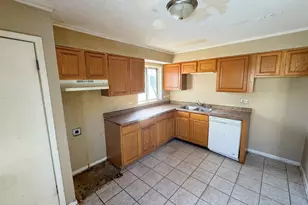 306 Winnebago St, Park Forest, IL 60466 - Photo 5