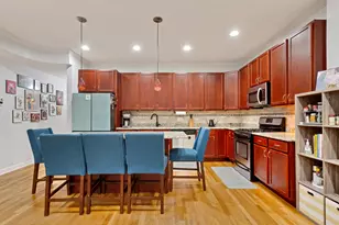 2457 W Foster Ave, Chicago, IL 60625 - Photo 9