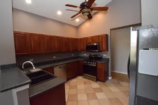 600 Countryfield Ln, Elgin, IL 60120 - Photo 15