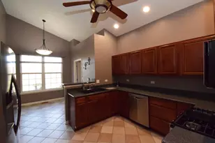 600 Countryfield Ln, Elgin, IL 60120 - Photo 17